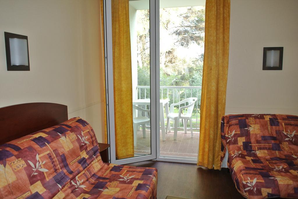 Apartamento Le Domaine Des Oliviers Saint-Cyr-sur-Mer Habitación foto