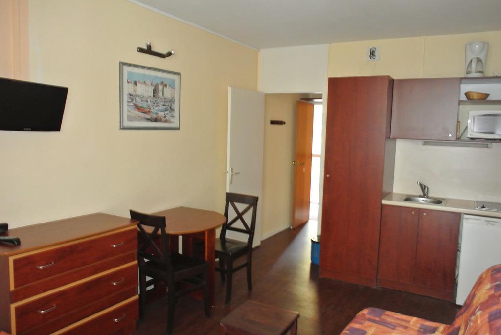 Apartamento Le Domaine Des Oliviers Saint-Cyr-sur-Mer Habitación foto