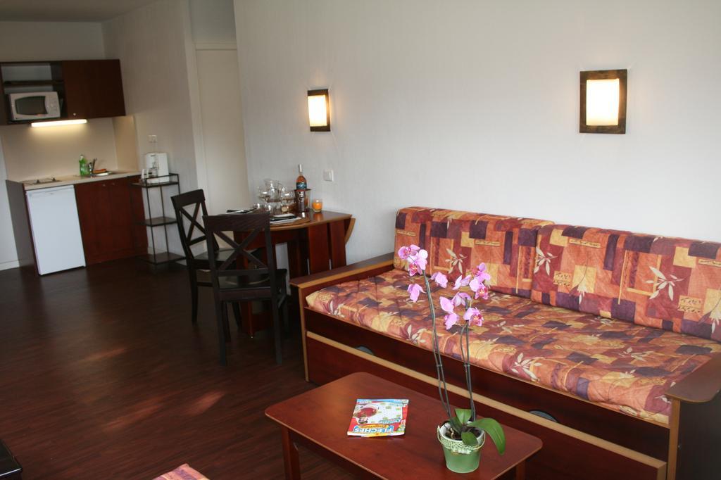 Apartamento Le Domaine Des Oliviers Saint-Cyr-sur-Mer Habitación foto