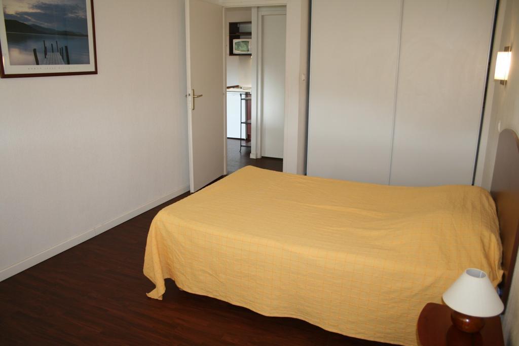 Apartamento Le Domaine Des Oliviers Saint-Cyr-sur-Mer Habitación foto