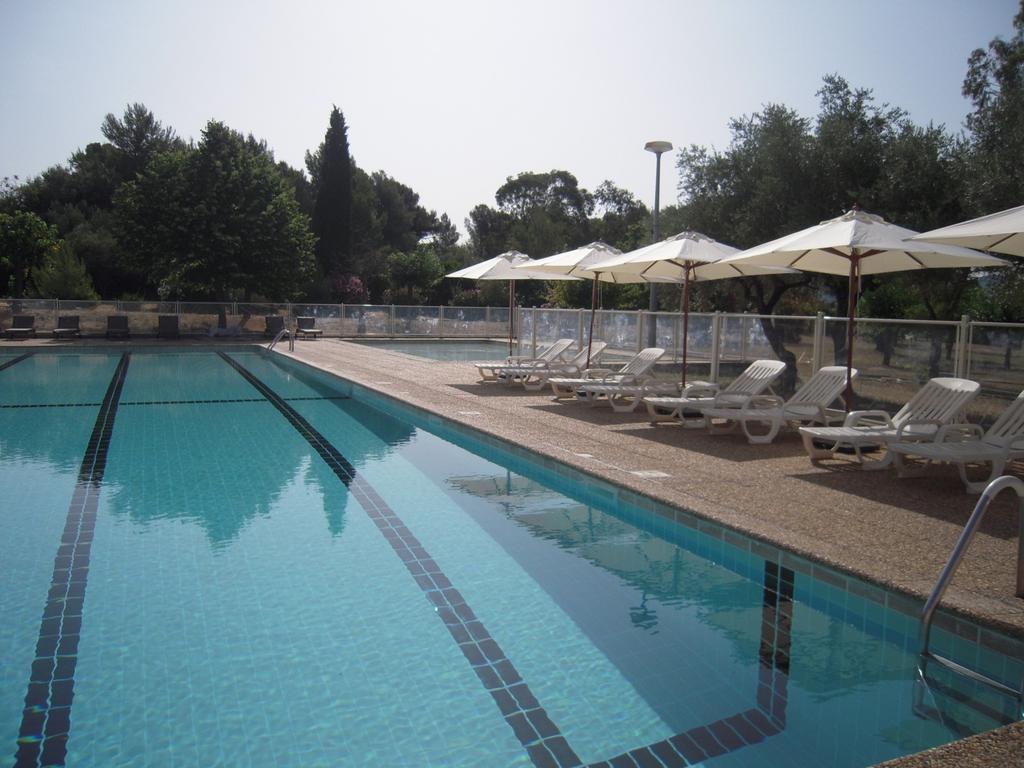 Apartamento Le Domaine Des Oliviers Saint-Cyr-sur-Mer Exterior foto